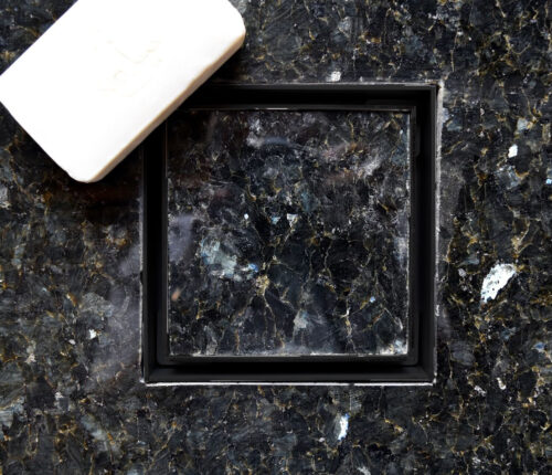 ΣΧΑΡΑΚΙ ΤΕΤΡΑΓΩΝΟ ΔΙΟΝΥΣΟΣ 12x12cm ΜΕ ΒΑΣΗ ΜΑΥΡΟ