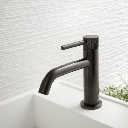 ΜΠΑΤΑΡΙΑ ΝΙΠΤΗΡΟΣ ORIGINS KNURLED ACCENTS BRUSHED BLACK PVD VADO