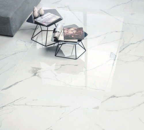 CALACATA WHITE 2 60X120 1 <strong>Ανακαλύψτε την Πολυτέλεια με τα Λευκά Μαρμάρινα Πλακάκια μας!</strong> Ενισχύστε τον χώρο σας με το λευκό ΠΛΑΚΑΚΙ ΓΡΑΝΙΤΗΣ MAGNA CALACATTA WHITE MARBLE 60x120cm από glazed πορσελάνη, διαστάσεων 60×120 εκ. Αυτά τα πλακάκια διαθέτουν επιφάνεια Full Lappato, προσφέροντας μια κομψή και μοντέρνα αίσθηση σε κάθε δωμάτιο.