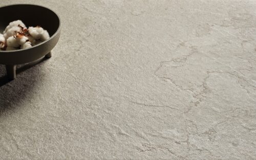 ΠΛΑΚΑΚΙ ΓΡΑΝΙΤΗΣ ΚΡΟΥΖ ΓΚΡΕΙΤΖ 100x100cm ΜΑΤ RECTIFIED 8 0210010018 amb cruise greige detalle ΠΛΑΚΑΚΙ ΓΡΑΝΙΤΗΣ ΚΡΟΥΖ ΓΚΡΕΙΤΖ 100x100cm ΜΑΤ RECTIFIED ΠΡΩΤΗΣ ΠΟΙΟΤΗΤΑΣ
